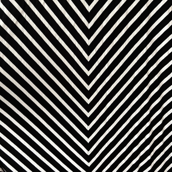 Tommy Bahama‎ Stripe to Chevron Black and White Racerback Maxi Dress Size Medium - Picture 2 of 7
